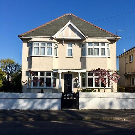 Cherry Tree House Bed & Breakfast Bournemouth Exterior photo